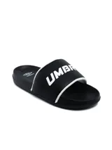 Chancletas Umbro modelo Ilo para hombre, color negro con tira ancha texturizada, bordes blancos y logo de la marca estampado en el empeine.
