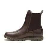 Bota tipo Chelsea de Caterpillar, confeccionada en cuero envejecido color marrón oscuro. Presenta paneles laterales elásticos, tirador en la parte superior y suela de goma dentada para mayor tracción.
