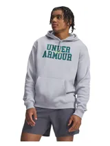 Hoodie Under Armour de color gris claro, con capucha ajustable por cordón, bolsillo tipo canguro delantero y estampa gráfica frontal con el nombre de la marca en tono verde camuflado.