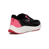 Championes Avia modelo Ron para mujer, de color negro con detalles en fucsia y suela blanca con base fucsia. Confeccionados en malla respirable con refuerzos sintéticos y cordones negros.