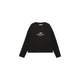 Buzo crewneck de manga larga color negro, con cuello redondo y diseño liso. Presenta estampado frontal con el logo de la marca en tono beige.