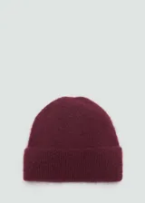 Gorro de punto color borgoña, sin cierre.
