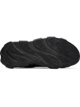 Championes de running Under Armour modelo Halo Runner, color negro. Presentan una parte superior de malla transpirable y una entresuela con tecnología de amortiguación reactiva UA HOVR+ para mayor retorno de energía y estabilidad.
