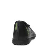 Championes de fútbol Puma Future 8 Play TT, color negro con detalles en verde flúor. Presentan una textura en el empeine para mejor control del balón y suela diseñada para césped sintético.