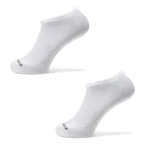 Par de medias soquetes deportivas de color blanco, con tejido acanalado en el empeine y logo de la marca en la puntera.