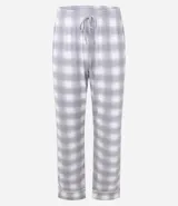Conjunto de pijama estilo americano compuesto por camisa de manga larga con cierre frontal de botones y pantalón largo con cintura elástica. Presenta un estampado de cuadros en tonos gris y blanco.