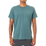 Remera celeste de algodón con cuello redondo y logo de la marca bordado en el pecho.