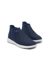 Botas grises de lana merino con suela blanca de EVA.