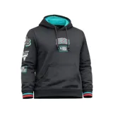 Canguro NBA de los Chicago Bulls en color negro con capucha forrada en turquesa, cordones ajustables, bolsillo tipo canguro y puños con líneas rojas y celestes. Cuenta con múltiples estampados y parches alusivos al equipo en el frente, el pecho y las mangas.