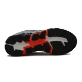 Championes Asics Gel-Quantum 360 Direction, de color gris con detalles plateados, negros y naranjas en la suela. Diseño deportivo con capellada de malla transpirable y tecnología de amortiguación visible en la suela.