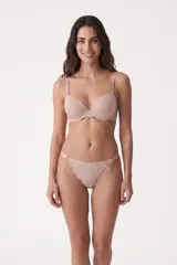 Soutien de diseño clásico color gris melange con detalles de encaje en los laterales y tirantes ajustables.