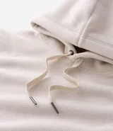 Buzo cerrado de fleece con capucha ajustable, manga larga con puños acanalados, bolsillo tipo canguro y cintura ajustada.