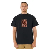 Remera negra de manga corta con estampado rectangular vertical en el frente con diseños geométricos y el logo de Rip Curl en color naranja.