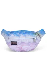 Riñonera JanSport modelo Fifth Avenue, color negro liso, con cierre principal y bolsillo frontal con cierre.