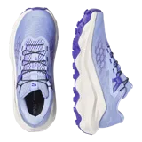Championes de trail running Salomon Ultra Glide 4, color celeste y violeta con entresuela blanca y suela morada.
