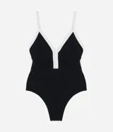 Traje de baño enterizo negro con escote en V y ribetes blancos contrastantes.