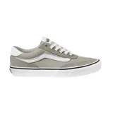 Championes urbanos Vans modelo Brooklyn LS, color gris con detalles en blanco, confeccionados en gamuza, con logo característico en los laterales y suela de goma.
