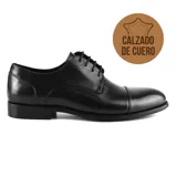 Zapato de vestir acordonado de cuero negro, con puntera ligeramente redondeada.