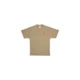 Remera oversize Nike x Billie Eilish de color beige, con cuello redondo, mangas cortas amplias y el logotipo de Nike bordado en negro en el pecho.