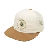 Gorra tipo camper de Volcom, con paneles frontales en color beige y paneles traseros de malla. Presenta visera plana en color tostado y un bordado circular con el logo de la marca en el frente.