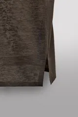 Camiseta de running Zara Athleticz confeccionada en tejido técnico semitransparente, ligero y elástico. Presenta cuello redondo, manga corta y bajo con aberturas laterales con acabados termofijados.