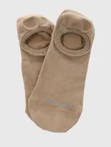 Calcetín de corte invisible, ideal para usar con zapatillas, confeccionado en tejido de algodón con spandex para mayor elasticidad y ajuste.