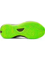 Championes de básquet Under Armour modelo Lockdown 7, color negro con detalles en verde neón en la suela y lengüeta. Presentan una parte superior de malla transpirable con superposiciones de cuero sintético, entresuela de EVA para mayor amortiguación y suela de caucho con patrón de tracción en espiga.