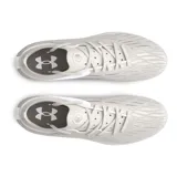 Championes de fútbol Under Armour Magnetico Pro 4 FG, color gris claro con detalles en blanco y logo plateado. Presentan tecnología UA Clone para un ajuste personalizado, impresión 3D para mayor control y tacos cónicos de TPU para agilidad en el campo.