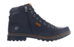 Bota de cuero color marrón con diseño de caña media, cierre lateral y cordones frontales. Presenta suela de goma dentada antideslizante y detalles de costuras reforzadas.