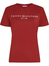 Remera de algodón color ladrillo, con cuello redondo y logo de la marca estampado en el pecho.