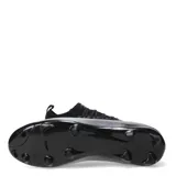Championes de fútbol Umbro Vibe HG, color negro con detalles en gris. Presentan un diseño moderno con capellada sintética resistente, cuello tipo media para mayor ajuste y suela con tapones estratégicos para césped natural.