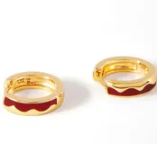 Aros dorados mini de plata 925 con diseño abstracto en rojo y negro.