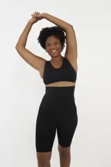 Calza modeladora negra con faja alta.