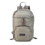 Mochila matera de diseño vertical, color gris azulado, con acabado acolchado y cierres frontales. Cuenta con un compartimento principal espacioso, un bolsillo frontal externo y un asa superior para transporte manual.