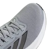 Championes Adidas Response Runner 2 color gris, diseñados para running, con capellada de malla transpirable, las clásicas tres tiras en los laterales y suela amortiguada en color blanco.