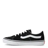 Championes Vans modelo UA SK8, de diseño clásico con capellada de gamuza y lona en color negro. Presenta la icónica banda lateral Sidestripe en color blanco, cordones al tono y suela de goma vulcanizada con patrón waffle.