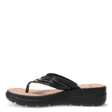 Sandalias tipo ojota Azaleia modelo Jane, con plataforma baja y tiras finas en color rosado. Presentan una textura antideslizante en la plantilla y un detalle metálico en la unión de las tiras.