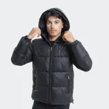 Campera puffer Reef de color gris, con diseño acolchado, cierre frontal completo, capucha desmontable y bolsillos laterales con cierre.