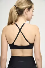 Top deportivo negro con escote bajo y cintura con elástico de 3cm.