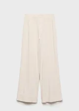 Pantalón de tiro alto estilo wide leg, color blanco, con trabillas para cinturón, bolsillos laterales y cierre oculto con botón, gancho y cremallera. Confeccionado en tejido de algodón.