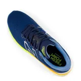 Championes de running New Balance color azul marino con detalles en azul y blanco.