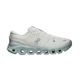 Championes deportivos On modelo Cloud X 5 de color blanco con detalles en verde menta y gris. Presentan capellada de malla transpirable y suela CloudTec con amortiguación Helion.
