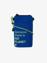 Mini cartera azul con correa de cordón verde y texto estampado en verde que dice 'because there is NO PLANET B'.