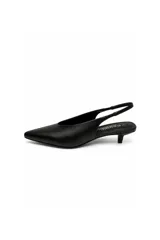 Zapato destalonado de tacón fino bajo y punta fina, color marrón, con tira elástica en el talón.