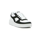 Championes Diadora Champion Spitfire II, color blanco con detalles en negro.