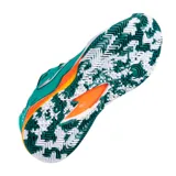 Championes de pádel Joma modelo Spin, diseñados para hombres. Presentan una combinación de colores verde turquesa, naranja y detalles en blanco y negro, con el logo de la marca en plateado en el lateral.