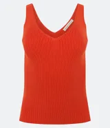 Musculosa negra de tejido de punto acanalado, con escote en V profundo y tirantes anchos.