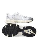 Championes unisex New Balance 530, color blanco y plateado, con capellada de malla y cuero sintético, entresuela ABZORB y suela de goma.