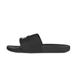Ojotas Adidas modelo Adilette Comfort, color negro, con diseño de banda ancha que incluye el logo de Mercedes-AMG Petronas Formula One Team estampado en blanco.