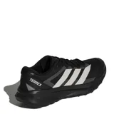 Championes de trail running Adidas Terrex Agravic Lt, color negro con las icónicas tres tiras en blanco. Diseño técnico con malla transpirable, refuerzos laterales y suela de alto agarre para terrenos irregulares.